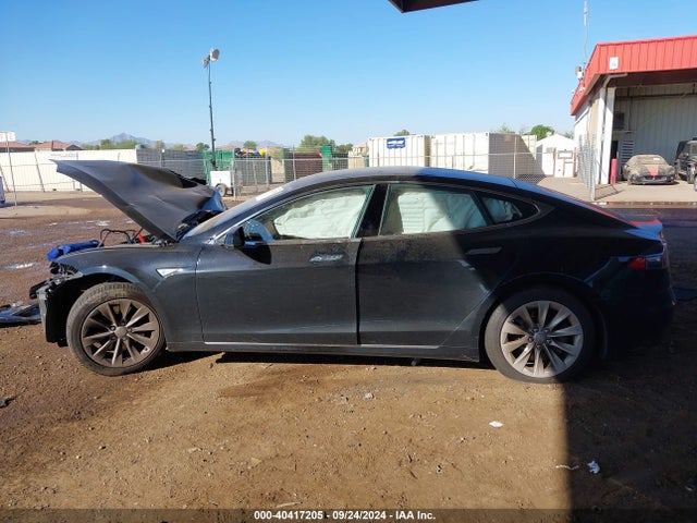 Tesla Model S 60/70/75/85 2016 5YJSA1E10GF151378 Image 12