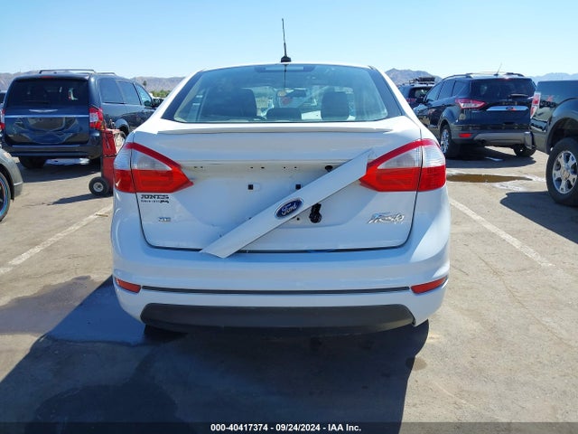 Ford FIESTA SE 2019 3FADP4BJ0KM149508 Image 16