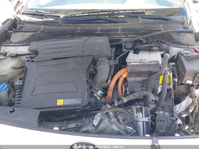 KNDCE3LC5H5038246 KIA Niro Touring