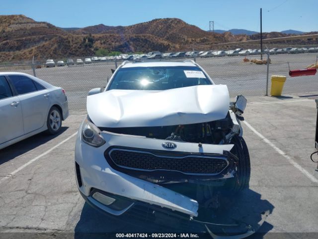 KNDCE3LC5H5038246 KIA Niro Touring