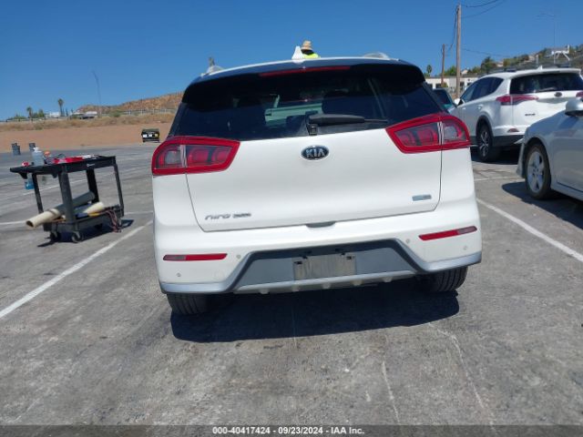 KNDCE3LC5H5038246 KIA Niro Touring