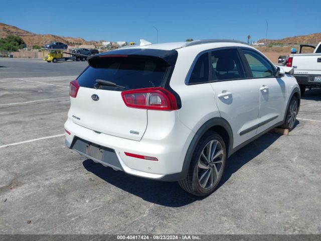 KNDCE3LC5H5038246 KIA Niro Touring