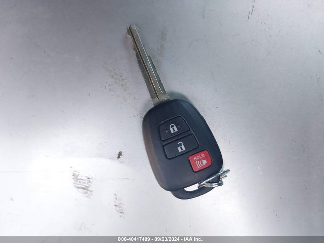 Toyota RAV4 LE 2017 2T3ZFREVXHW333599 Image 11