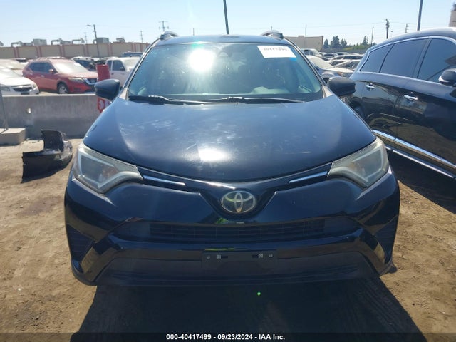 Toyota RAV4 LE 2017 2T3ZFREVXHW333599 Image 13