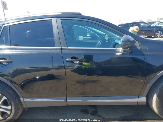 Toyota RAV4 LE 2017 2T3ZFREVXHW333599 Image 14