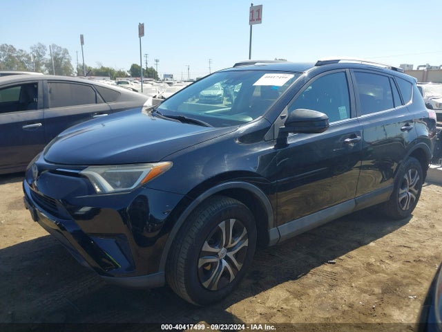 Toyota RAV4 LE 2017 2T3ZFREVXHW333599 Image 2