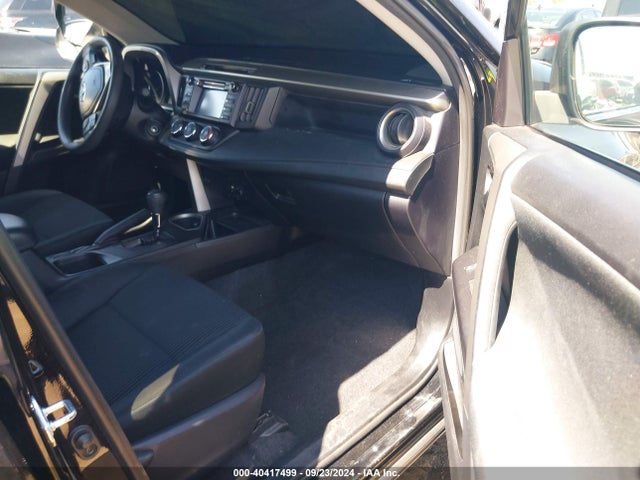 Toyota RAV4 LE 2017 2T3ZFREVXHW333599 Image 5