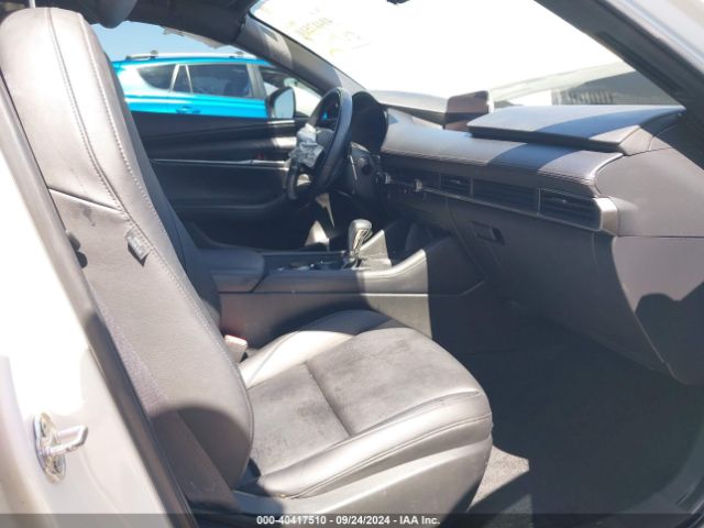 JM1BPAKM7P1600593 Mazda Mazda3 2.5 S Select