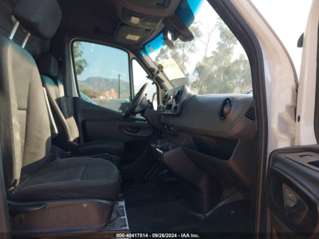WD4PF1CD1KP040685 Mercedes-Benz Sprinter 2500 High Roof V6