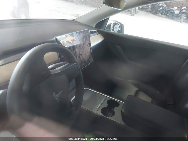 2021 TESLA MODEL Y 5YJYGDEE8MF246084 Photo 6