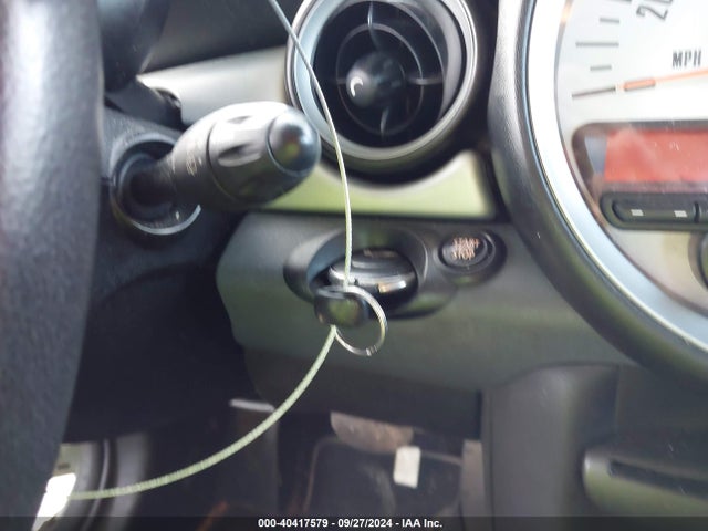2012 MINI COOPER WMWSU3C55CT260206 Photo 10