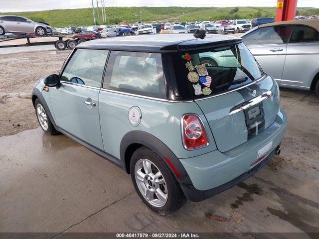 2012 MINI COOPER WMWSU3C55CT260206 Photo 2