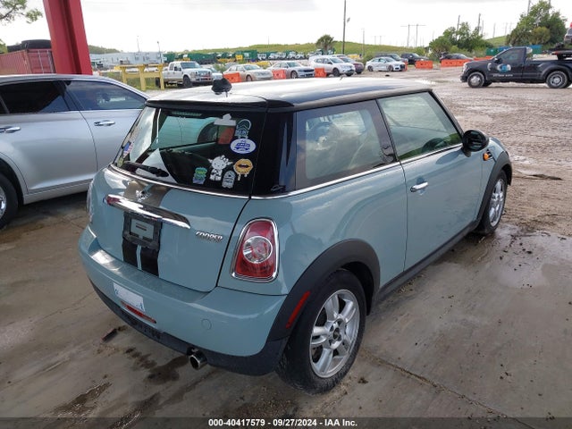 2012 MINI COOPER WMWSU3C55CT260206 Photo 3