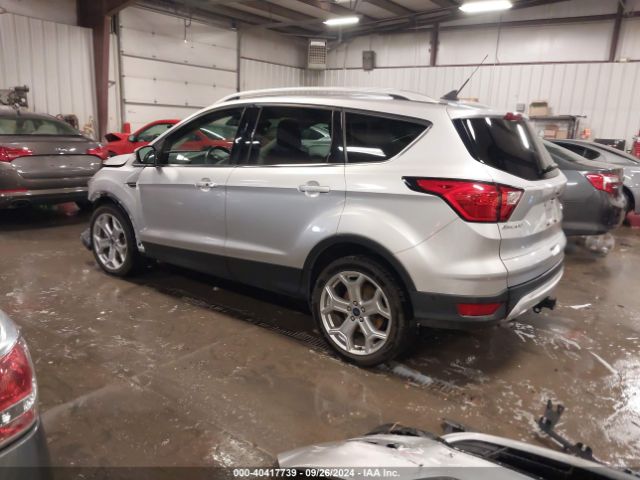 1FMCU0J95KUC57273 Ford Escape Titanium