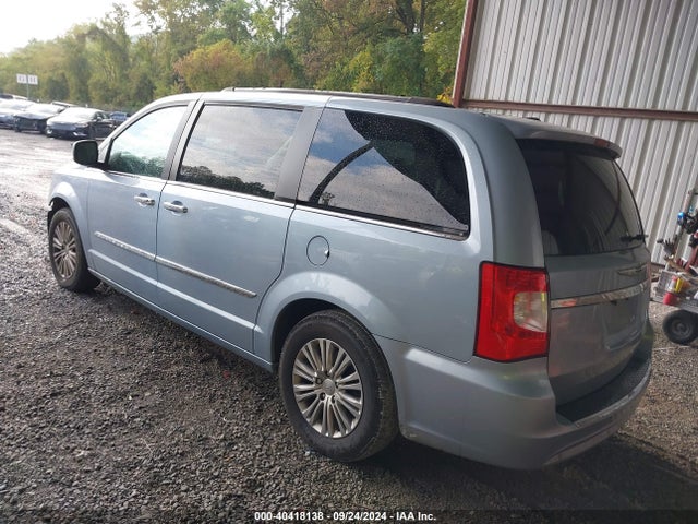 2C4RC1CG2GR284678 Chrysler Town & Country Touring-l Anniversary Edition