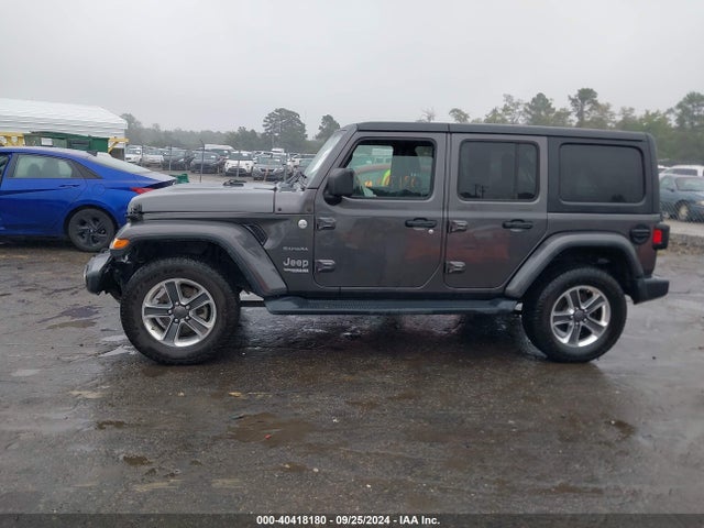 1C4HJXEN3JW192994 Jeep Wrangler Unlimited Sahara 4x4