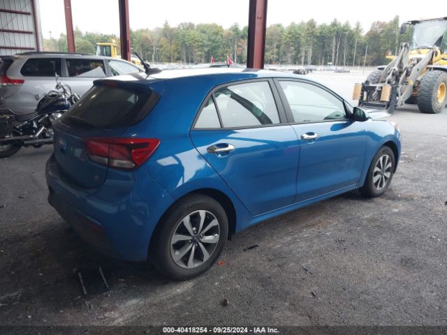 3KPA25AD8ME412774 KIA Rio 5-door S