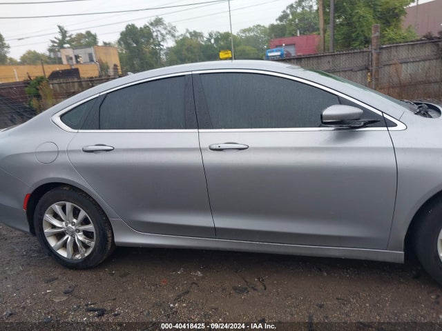 Chrysler 200 C 2015 1C3CCCCG3FN519901 Image 13
