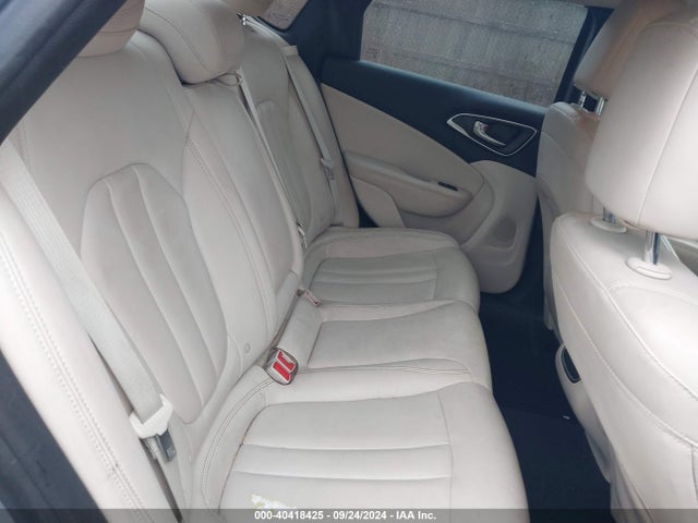 Chrysler 200 C 2015 1C3CCCCG3FN519901 Image 8