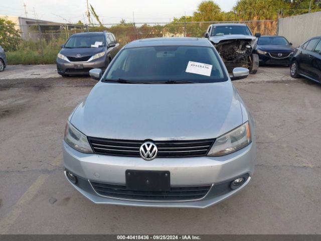 3VWL07AJ4EM389465 Volkswagen Jetta 1.8t Sel