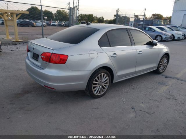 3VWL07AJ4EM389465 Volkswagen Jetta 1.8t Sel
