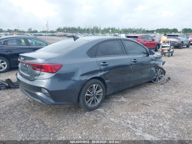 3KPF24AD4NE419111 KIA Forte Lxs