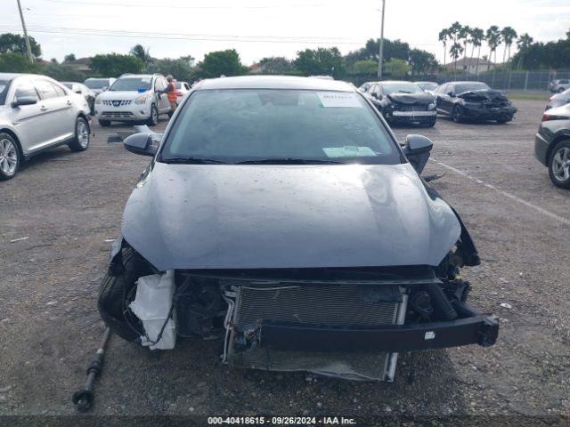 3KPF24AD4NE419111 KIA Forte Lxs