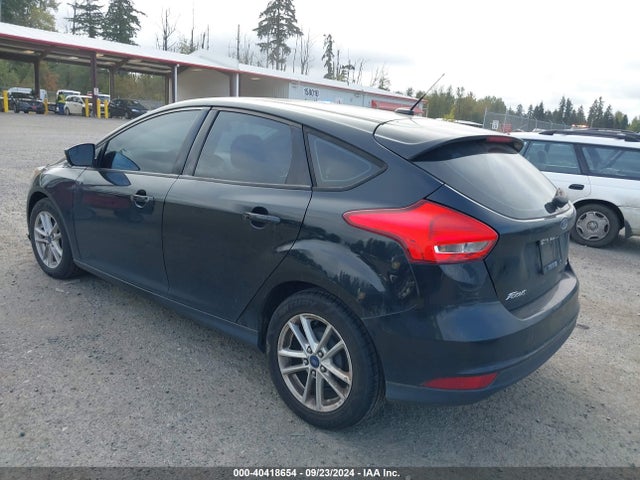 Ford FOCUS SE 2015 1FADP3K25FL316178 Image 3