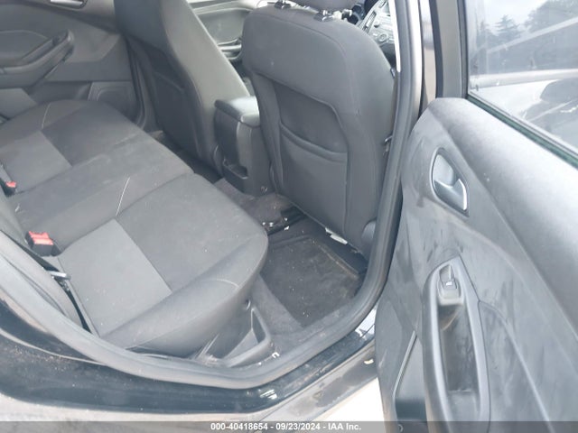 Ford FOCUS SE 2015 1FADP3K25FL316178 Image 8