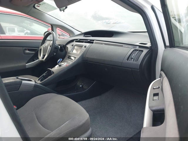JTDKN3DP3E3058001 Toyota PRIUS PLUG-IN