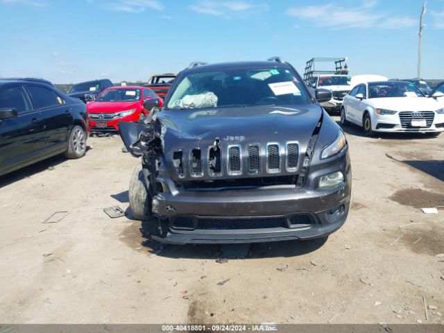 1C4PJLCS5GW108096 Jeep Cherokee Latitude