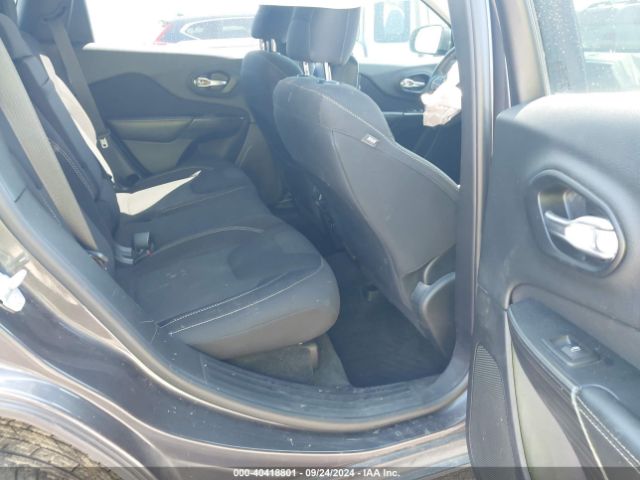 1C4PJLCS5GW108096 Jeep Cherokee Latitude