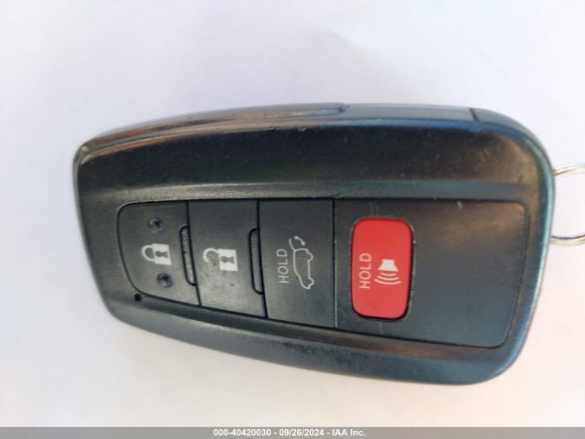 JTMC1RFV6LJ021676 Toyota Rav4 Xle Premium