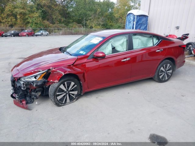 1N4BL4DW1NN387812 Nissan Altima Sv Intelligent Awd