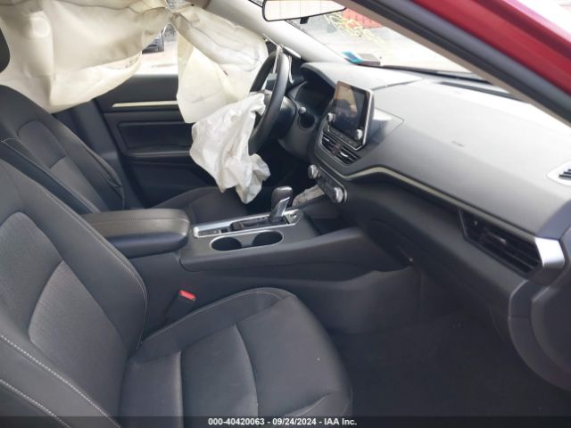 1N4BL4DW1NN387812 Nissan Altima Sv Intelligent Awd