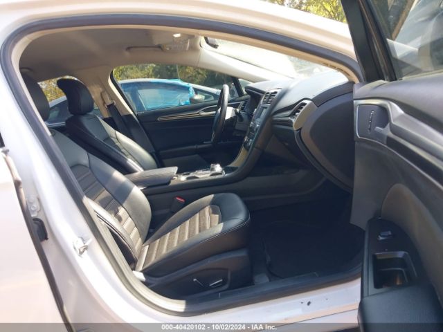 3FA6P0H9XHR186883 Ford FUSION SE