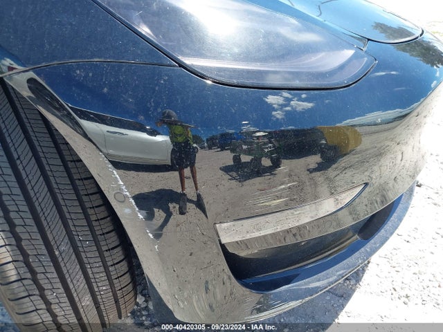 Tesla Model 3 Long Range/mid Range 2018 5YJ3E1EA6JF013943 Image 11