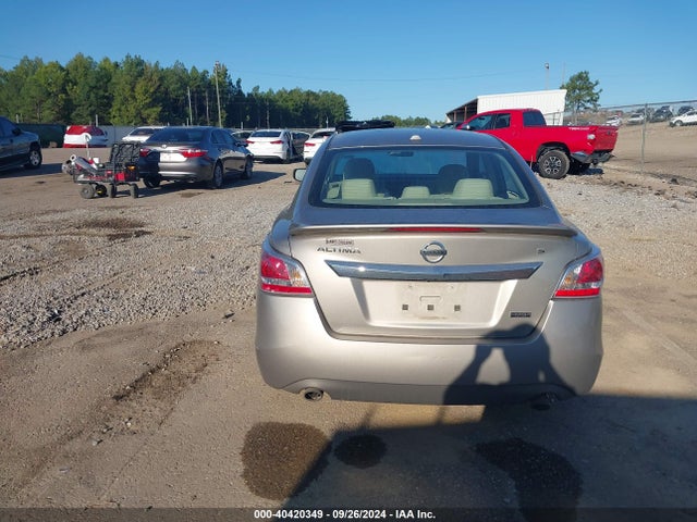 Nissan Altima 2.5 S 2015 1N4AL3AP3FC577725 Image 16