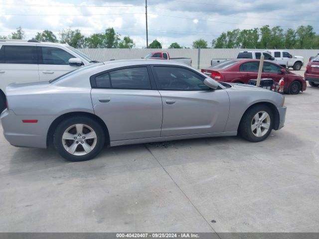 2C3CDXBG4EH300975 Dodge Charger Se