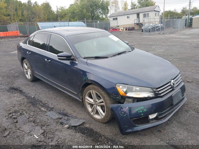 2015 Volkswagen Passat 1.8t Se მანქანა იყიდება აუქციონზე, vin: 1VWBT7A35FC005412, აუქციონის ნომერი: 40420519