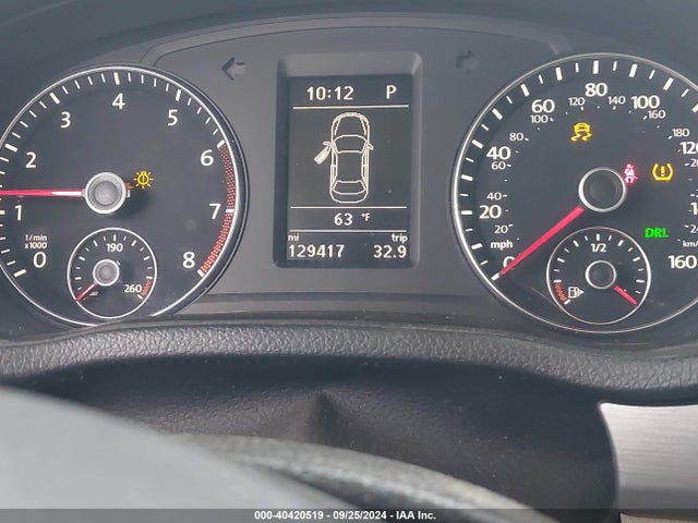 2015 Volkswagen Passat 1.8t Se მანქანა იყიდება აუქციონზე, vin: 1VWBT7A35FC005412, აუქციონის ნომერი: 40420519