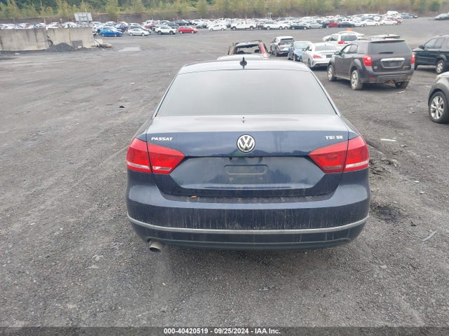 2015 Volkswagen Passat 1.8t Se მანქანა იყიდება აუქციონზე, vin: 1VWBT7A35FC005412, აუქციონის ნომერი: 40420519