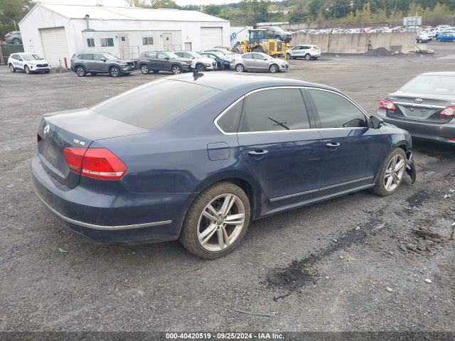 2015 Volkswagen Passat 1.8t Se მანქანა იყიდება აუქციონზე, vin: 1VWBT7A35FC005412, აუქციონის ნომერი: 40420519