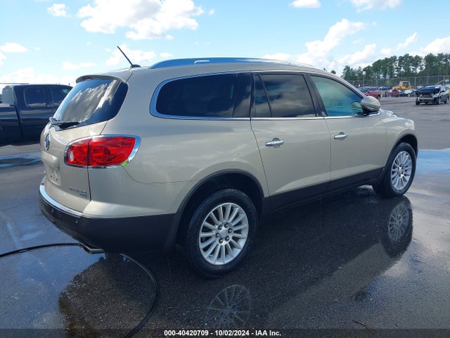 40420709 :رقم المزاد ، 5GALRBED3AJ215993 vin ، 2010 Buick Enclave 1xl مزاد بيع