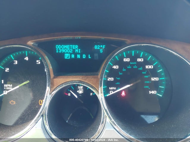40420709 :رقم المزاد ، 5GALRBED3AJ215993 vin ، 2010 Buick Enclave 1xl مزاد بيع