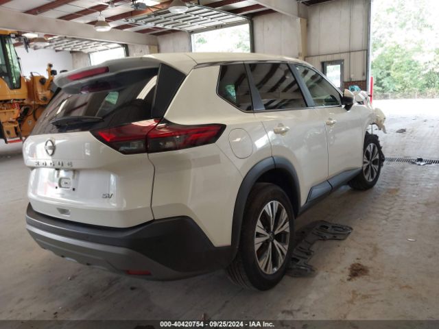5N1BT3BA8PC758521 Nissan Rogue Sv Fwd