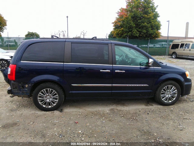 2C4RC1CG8ER365424 Chrysler Town & Country Touring-l