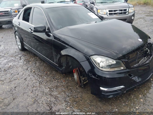 WDDGF4HB3ER301767 Mercedes-Benz C 250 Luxury/sport