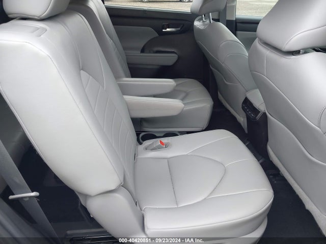 Toyota Highlander Xle 2023 5TDKDRAH0PS003137 Image 8