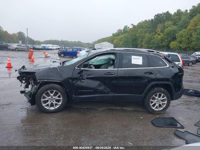 1C4PJMCS3HW583298 Jeep Cherokee Latitude 4x4